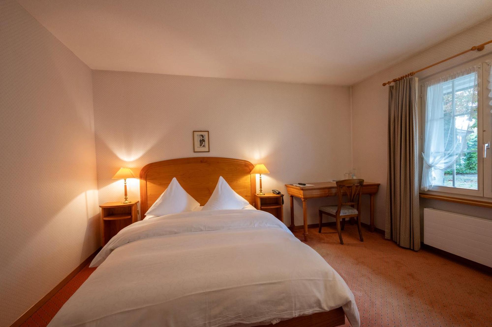 Romantik Hotel & Restaurant Sternen Kriegstetten Rum bild